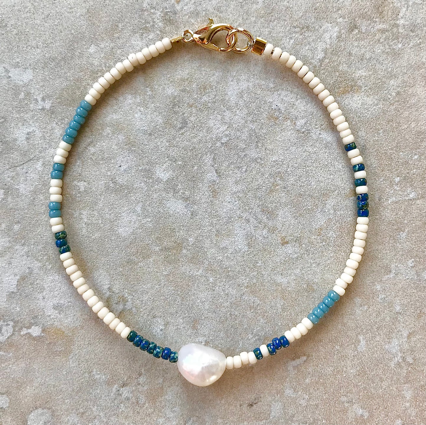 Beaded Pearl Bracelet Blue
