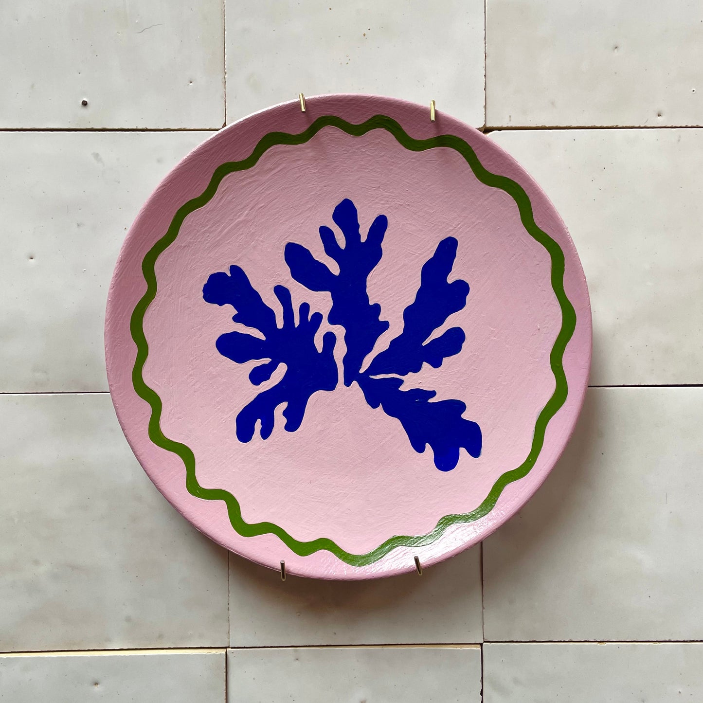 Seaweed Wall Plate in Dusty Lilac